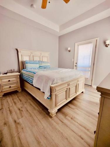Sunny Delight - Sleeps 10 - Generous Space!