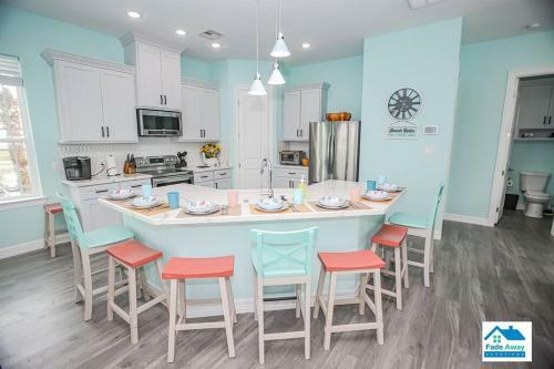 Kalm By The Beach - Ocean View - Sleeps 14