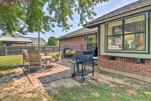 Granbury Lake Home With Private Yard And Fire Pit