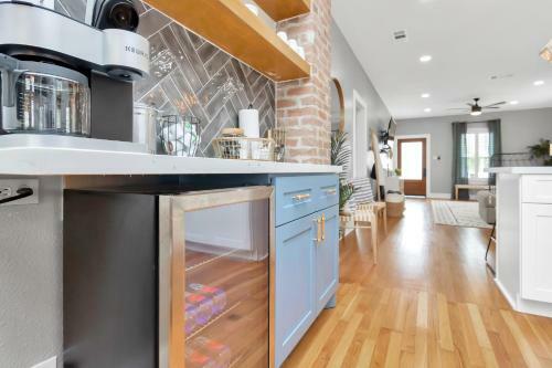 New! ?change Of Pace? 5 Blk To Beach Bikes+firepit