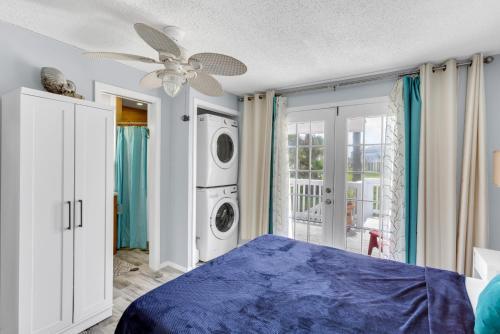 Endless Summer In Sunny Beach Home