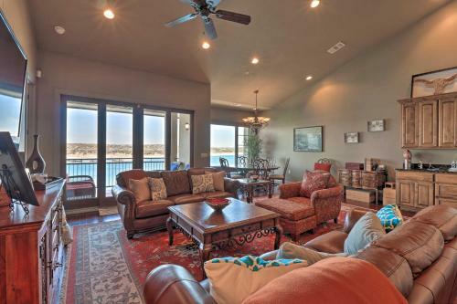 Apartamento High-end Lakeway Condo With Boat Dock Access!