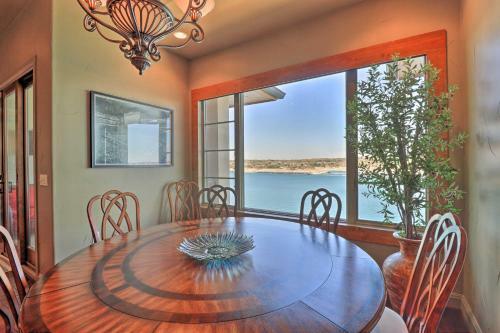 Apartamento High-end Lakeway Condo With Boat Dock Access!