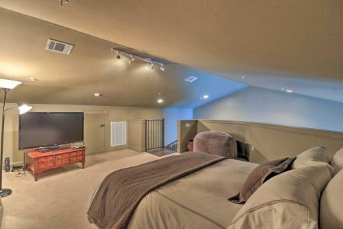 Apartamento High-end Lakeway Condo With Boat Dock Access!