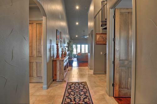 Apartamento High-end Lakeway Condo With Boat Dock Access!