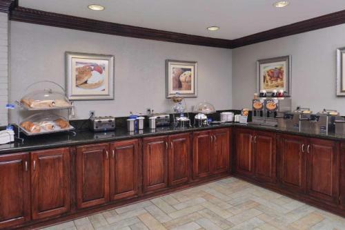 Hotel Irving Inn & Suites At Dfw Airport