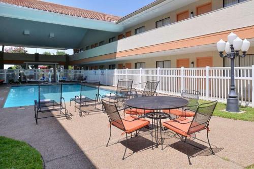 Hotel Irving Inn & Suites At Dfw Airport