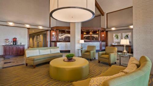 Hotel Irving Inn & Suites At Dfw Airport