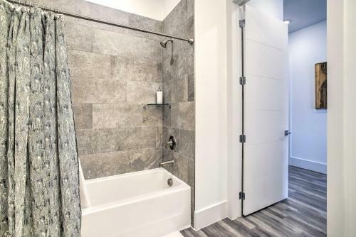 Apartamento Luxury Waterfront Condo With Grill And Fire Pit