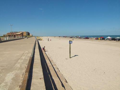 Mustang Island Beach Club 202k