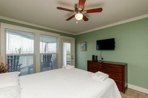 Mustang Island Beach Club 101k