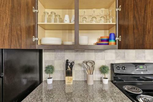 Apartamento New! King Bed Trendy 1 Br Resort Style W/ Pool