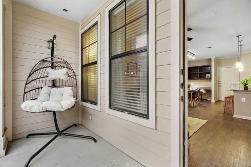 Apartamento New! King Bed Trendy 1 Br Resort Style W/ Pool