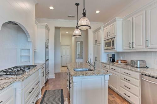 Chic Ranch Villa Less Than 5 Mi To Lake Ray Roberts!