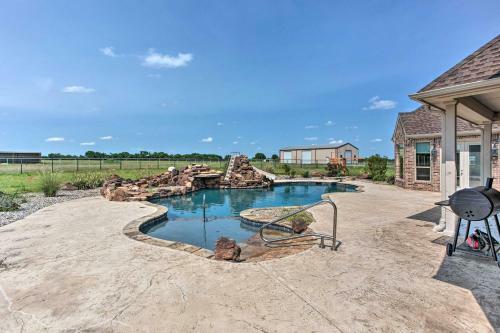 Chic Ranch Villa Less Than 5 Mi To Lake Ray Roberts!