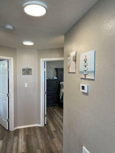 Dolphins Beach Cottage On The Beach - Sleeps 12