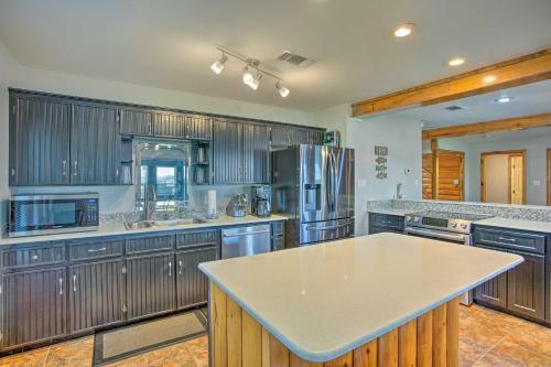 Waterfront Yantis Retreat With Deck And Zipline!