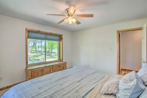 Waterfront Yantis Retreat With Deck And Zipline!