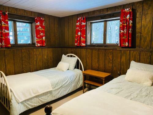 Large 6 Bedroom 3 Bath Vermont Home On Mt Snow Resort