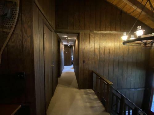 Large 6 Bedroom 3 Bath Vermont Home On Mt Snow Resort