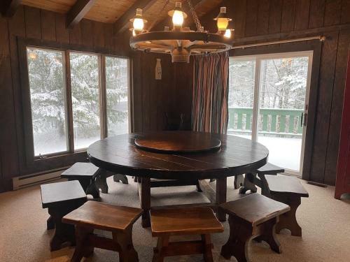 Large 6 Bedroom 3 Bath Vermont Home On Mt Snow Resort