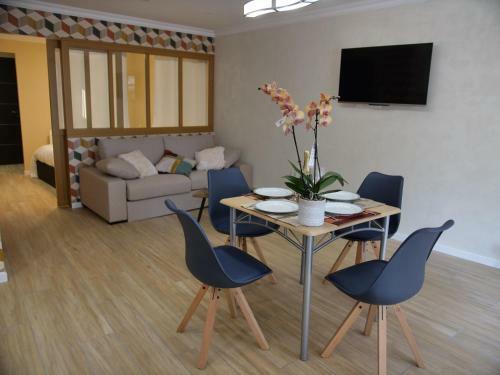 Hostal Room In Apartment - Dream Beach Apartment