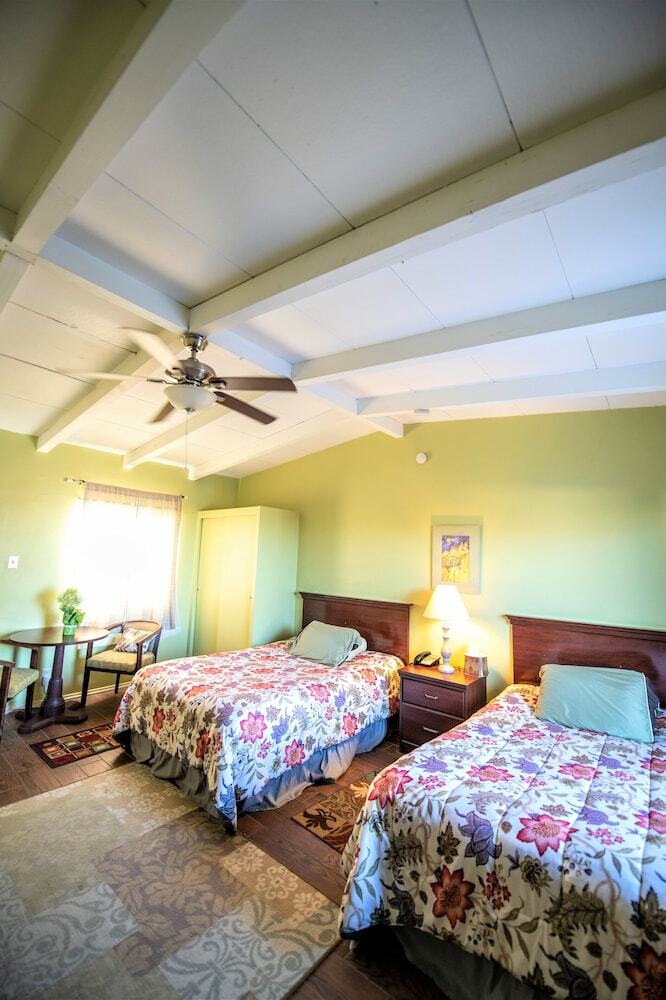 Harmony Motel