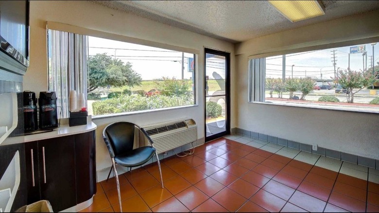Motel 6 San Antonio - Ft Sam Houston