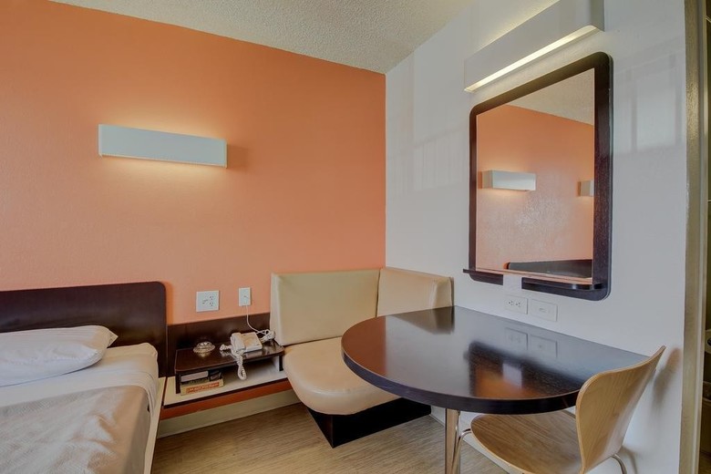 Motel 6 San Antonio - Ft Sam Houston