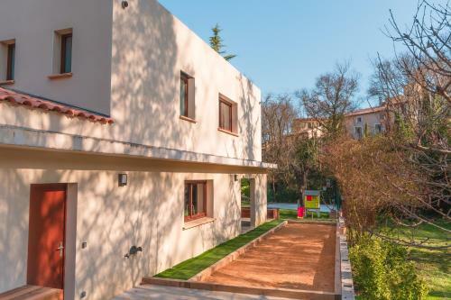 Villa Onyx By Precious Houses