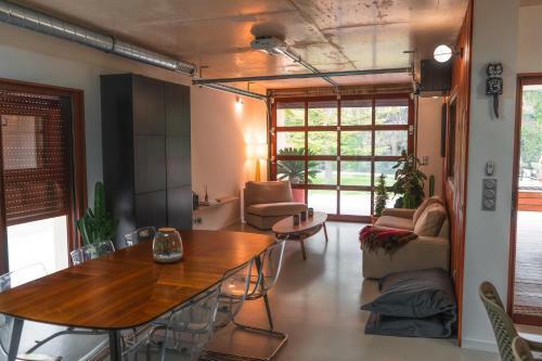 Villa Onyx By Precious Houses