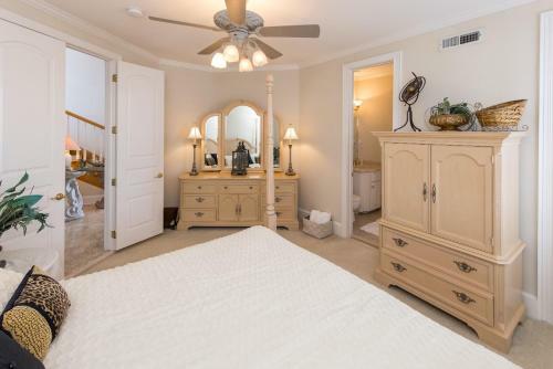 Seaside Sanctuary Oceanfront- Pool Open Year Round