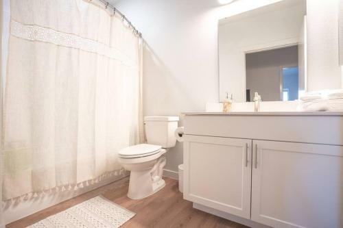 Apartamento Boho Design Great For Long Term Stays Near Local Grocery Store