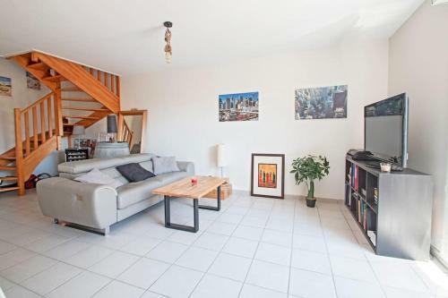 Jolie Maison, 4 Personnes,10 Min Du Centre De Mtp