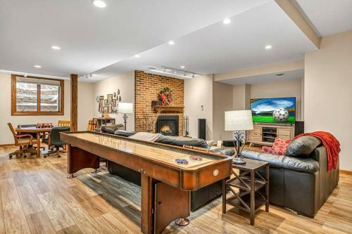 River Ridge - Luxurious Getaway, Large Group