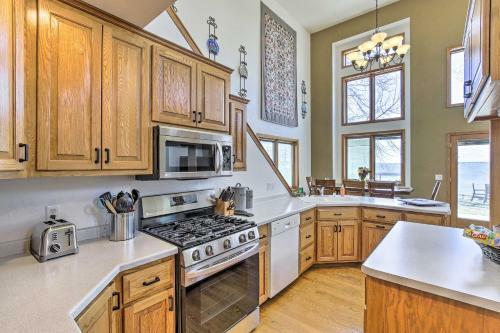Bright Cecil Home With Boat Dock And Lake Access!