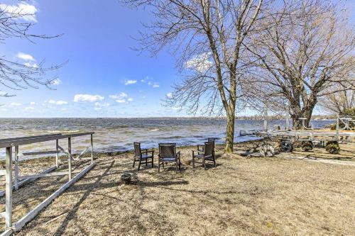 Bright Cecil Home With Boat Dock And Lake Access!