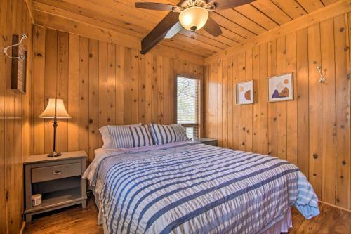 Serene Lakefront Escape Boat Dock And Grill!