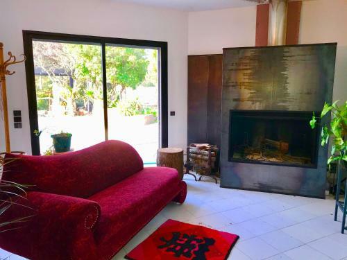 Villa Avec Piscine Sur Les Hauts De N�mes