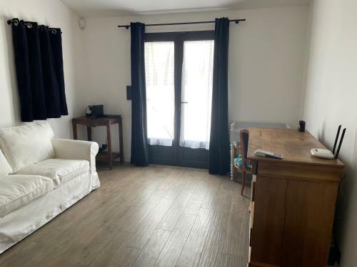 Hostal L'insoup�onn�e Saint R�my De Provence