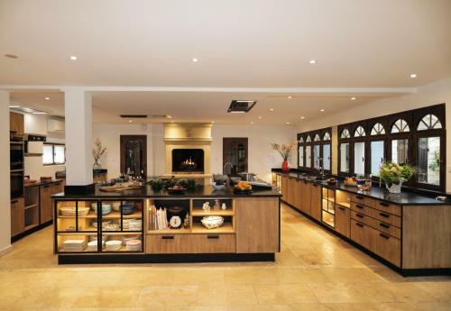 Hostal L'insoup�onn�e Saint R�my De Provence