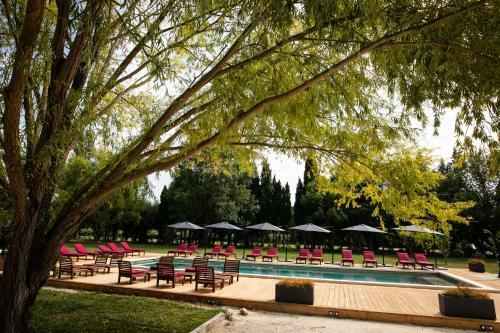 Hostal L'insoup�onn�e Saint R�my De Provence