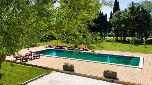 Hostal L'insoup�onn�e Saint R�my De Provence
