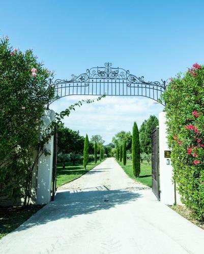 Hostal L'insoup�onn�e Saint R�my De Provence