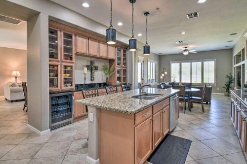 Phoenix Area Villa With Private Putting Green!