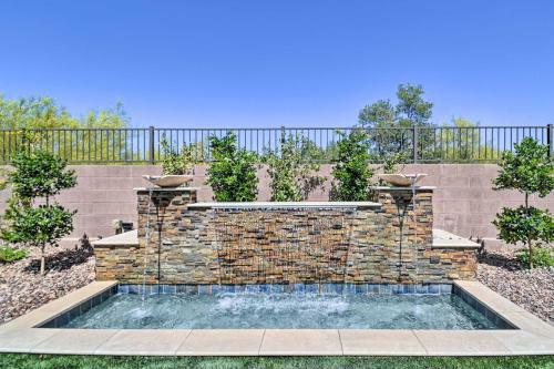 Phoenix Area Villa With Private Putting Green!