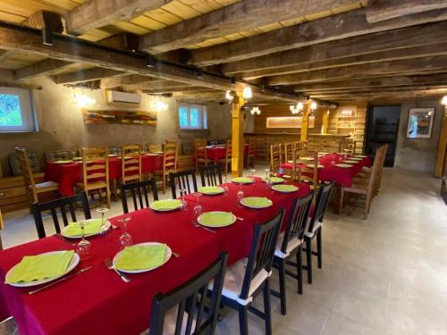 Villa Orsennes, 2 Bedrooms, 16 Persons - Fr-1-591-355