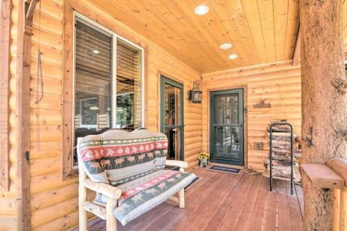The Great Escape Cabin Fire Pit And Backyard