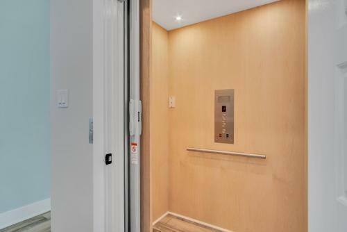 Ipe105-naut Today Home