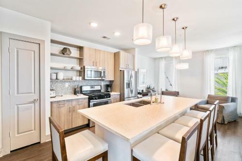 Paradise Palms - The Pointe 336